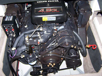 Boat-Volvo-Penta-Engine Boat-Volvo-Penta-Engine